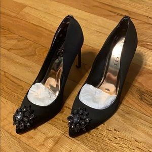 Brand new Ted Baker Brooch detailed black heels